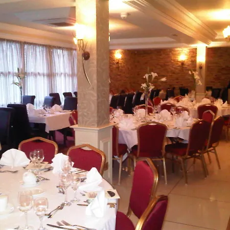 Hotel Cooneys 3*
