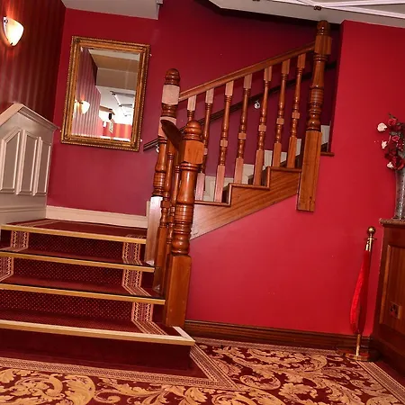 Cooneys Hotel